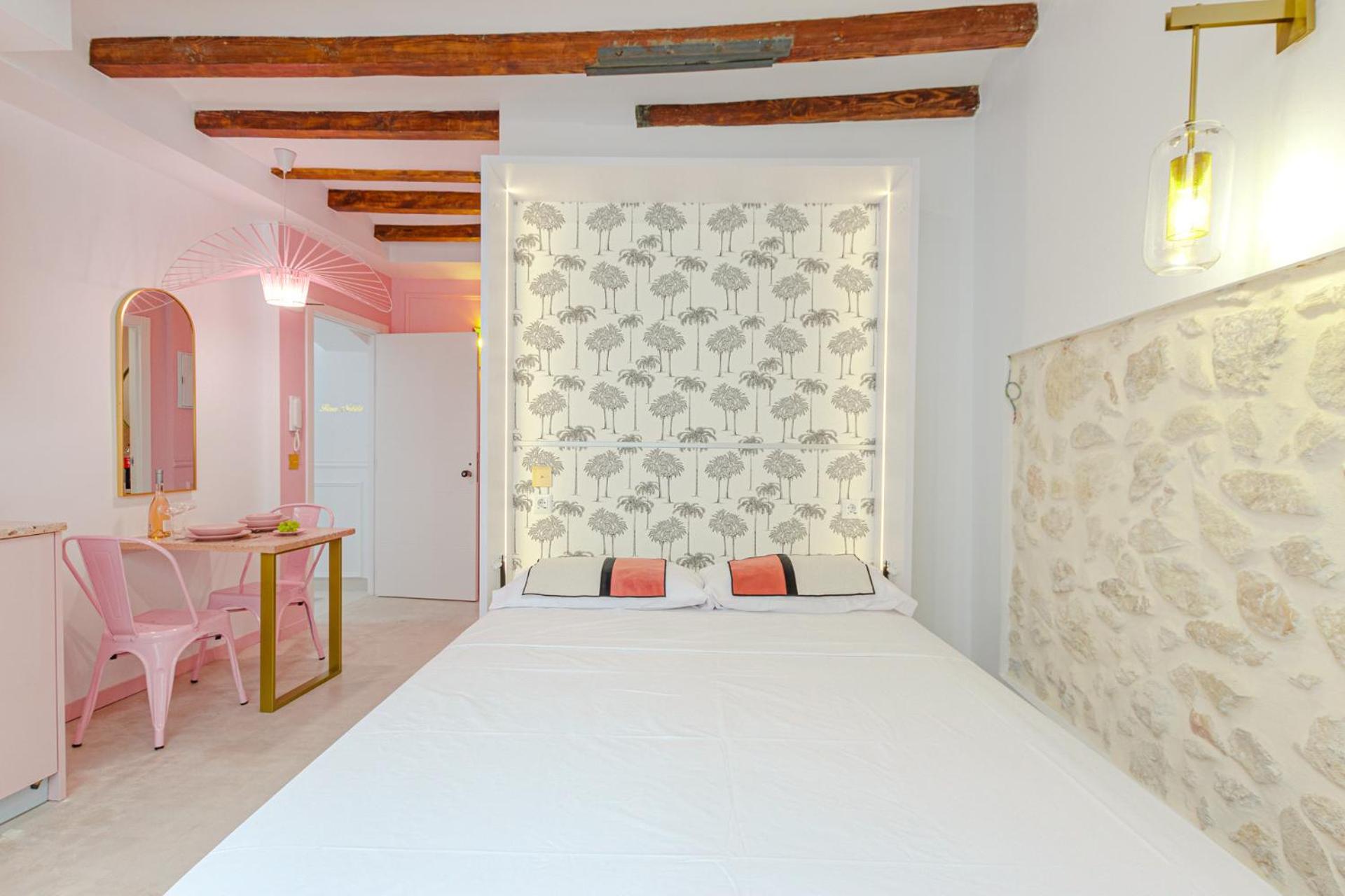 Glamorous Pink Studio In City Center لقنت المظهر الخارجي الصورة